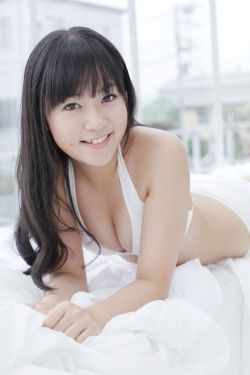 打美女光屁股